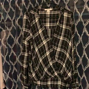 ADAM LEVINE PLAID CROSS OVER HIGH LOW